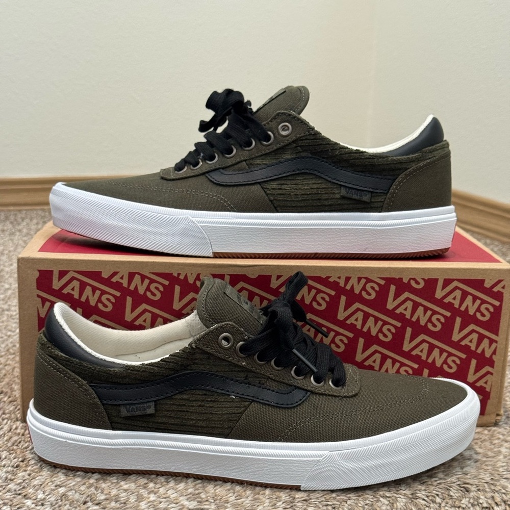 Vans Gilbert Crockett Corduroy